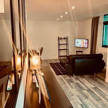 Superbe Appartement En Hyper Centre De Charleville Exteriör bild